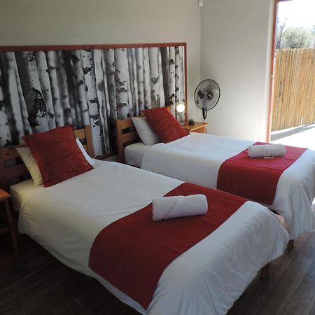 Teri-Lemveli Lodge Beaufort West Eksteriør bilde