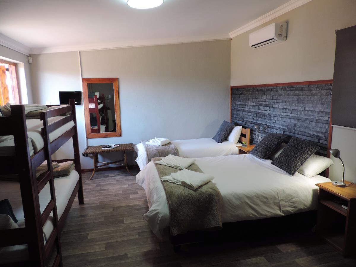 Teri-Lemveli Lodge Beaufort West Eksteriør bilde