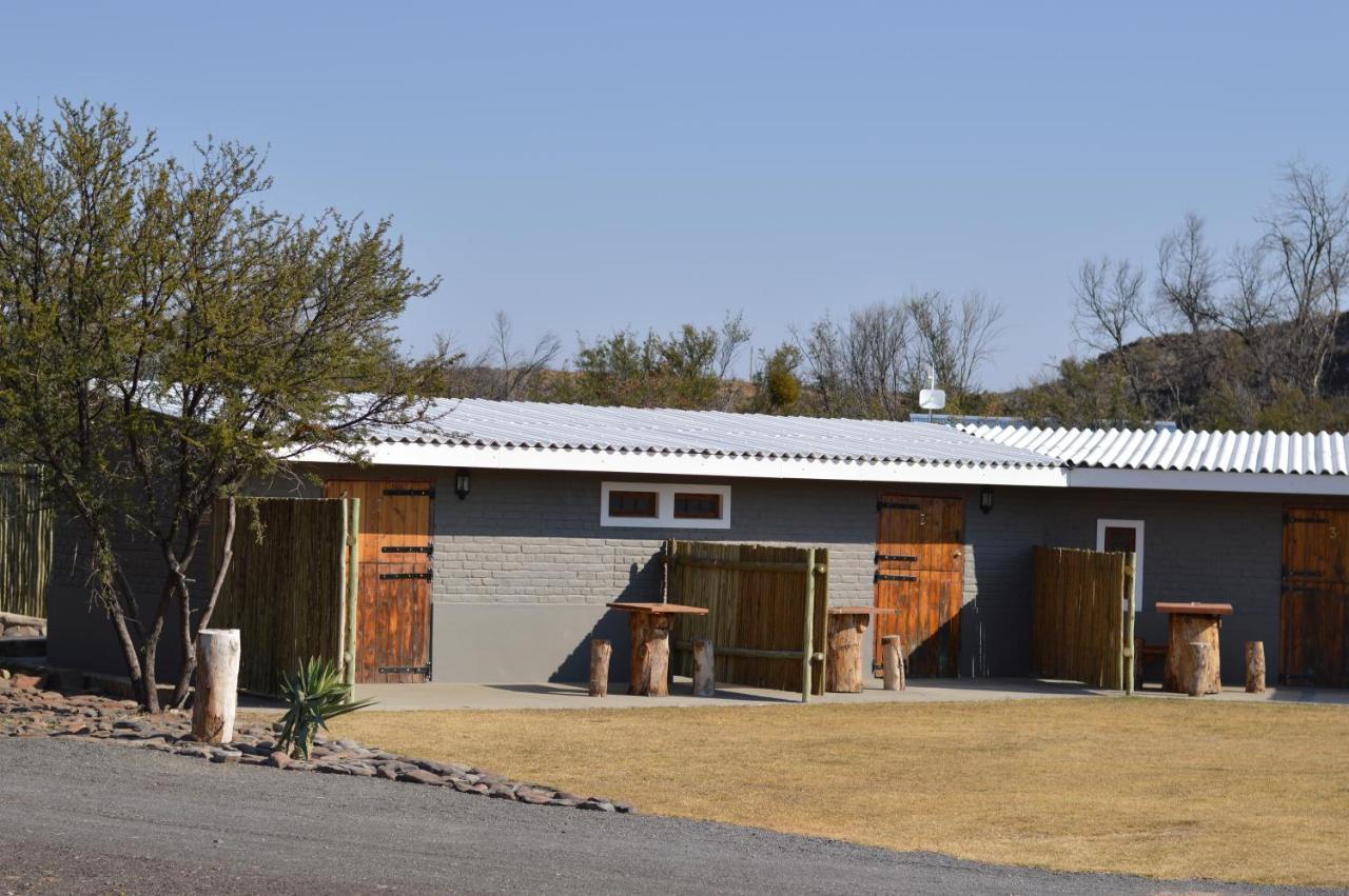 Teri-Lemveli Lodge Beaufort West Eksteriør bilde